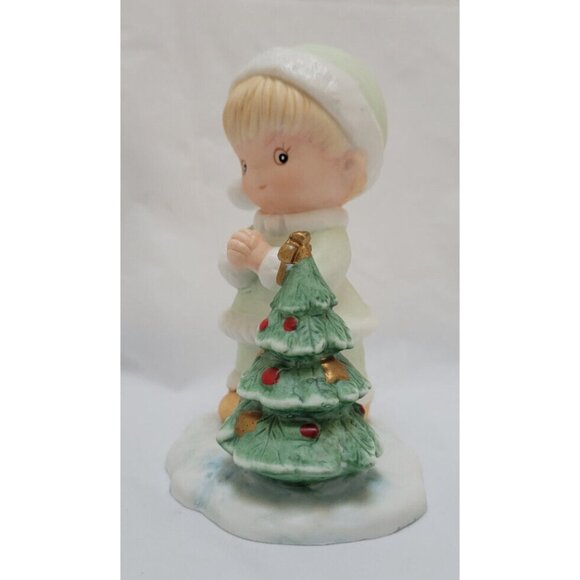 Homco Christmas Children "Precious Moments" 5613 - Boy Praying by Christmas Tree - Picture 3 of 9